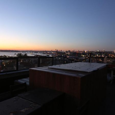 Bristol Hostel Istanbul Bagian luar foto