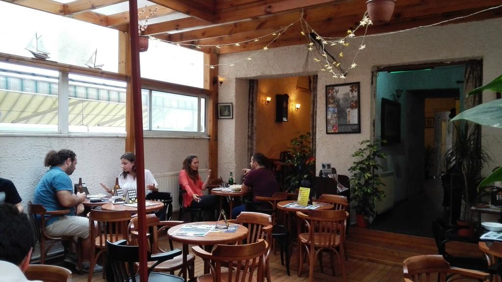 Bristol Hostel Istanbul Bagian luar foto