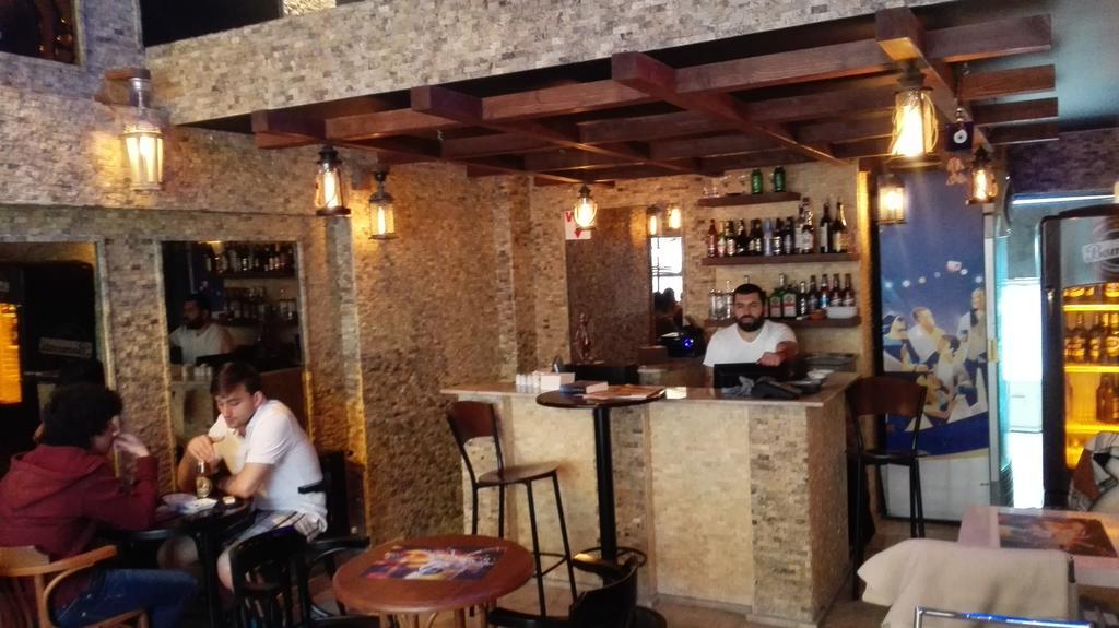 Bristol Hostel Istanbul Bagian luar foto