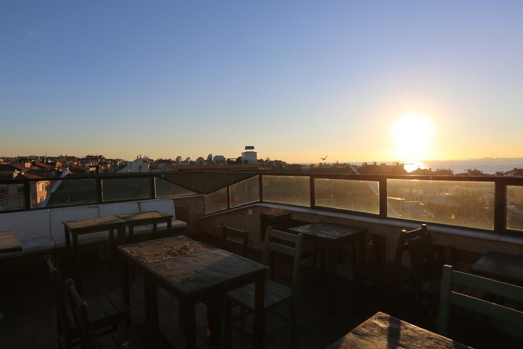 Bristol Hostel Istanbul Bagian luar foto