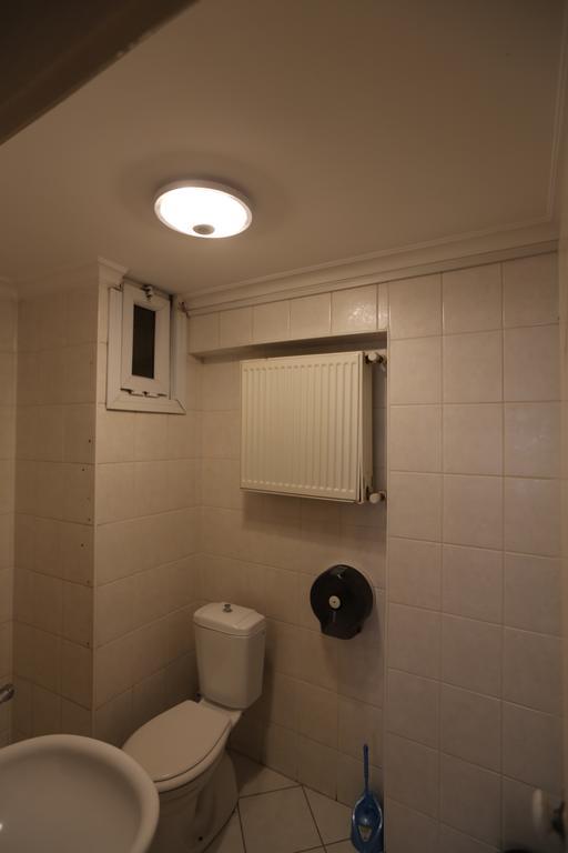 Bristol Hostel Istanbul Bagian luar foto